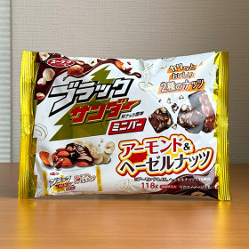 [ 유라쿠제과 ] 블랙썬더 미니바 아몬드&헤이즐넛 118g / 견과류 초코바 / 일본 초콜릿