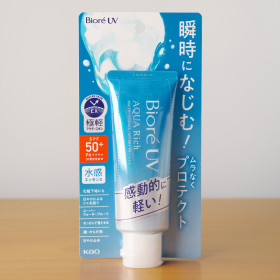 비오레 UV 아쿠아리치 워터리 에센스 70ml 일본 선크림