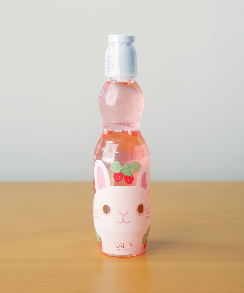 칼디 스프링 토끼 라무네 딸기맛 250ml 일본 음료