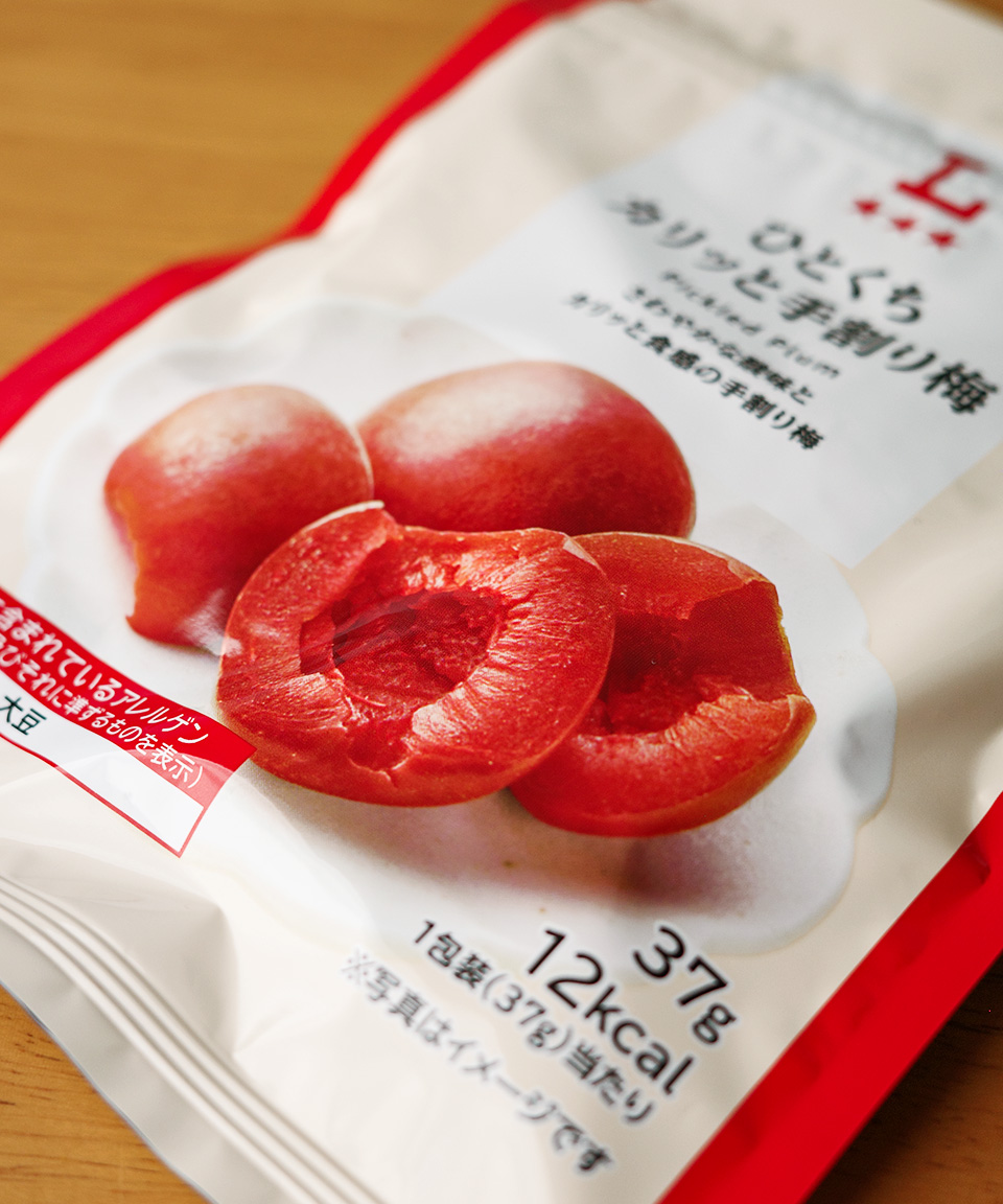로손 한 입 크기의 테와리 우메 37g 일본 편의점 안주