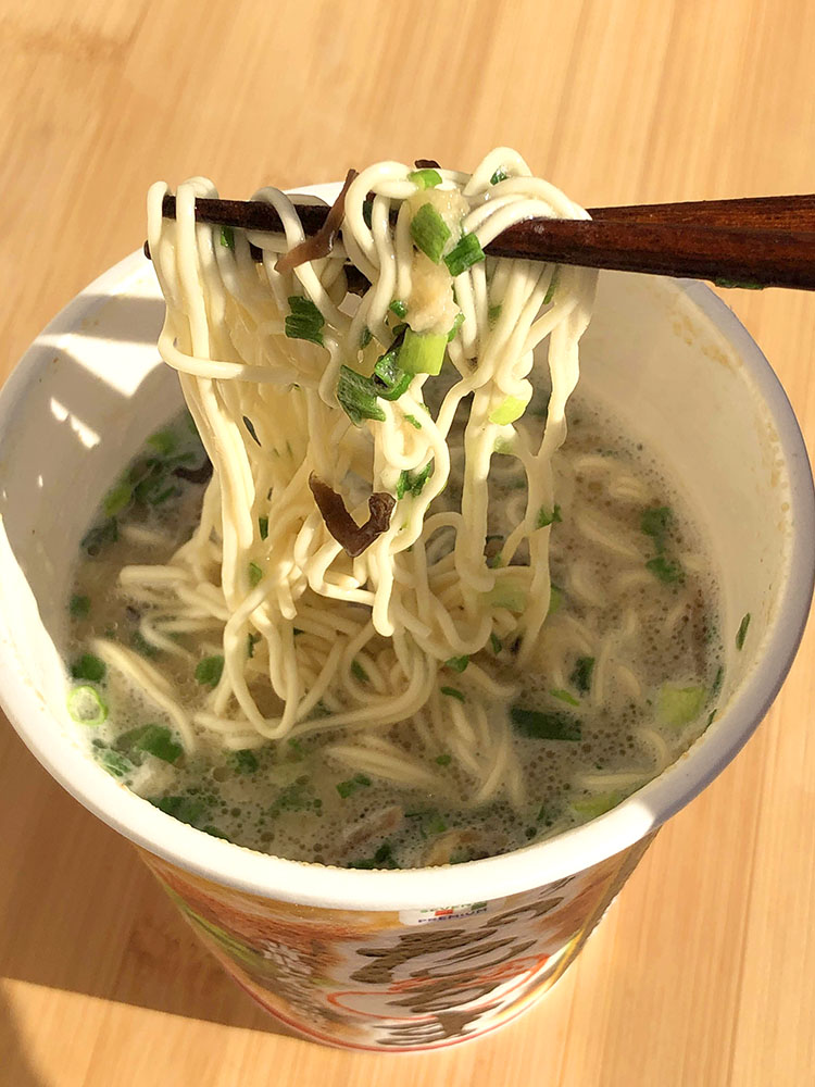 일본 컵라면 세븐일레븐 다루마 하카타 돈코츠, 97g, 1개