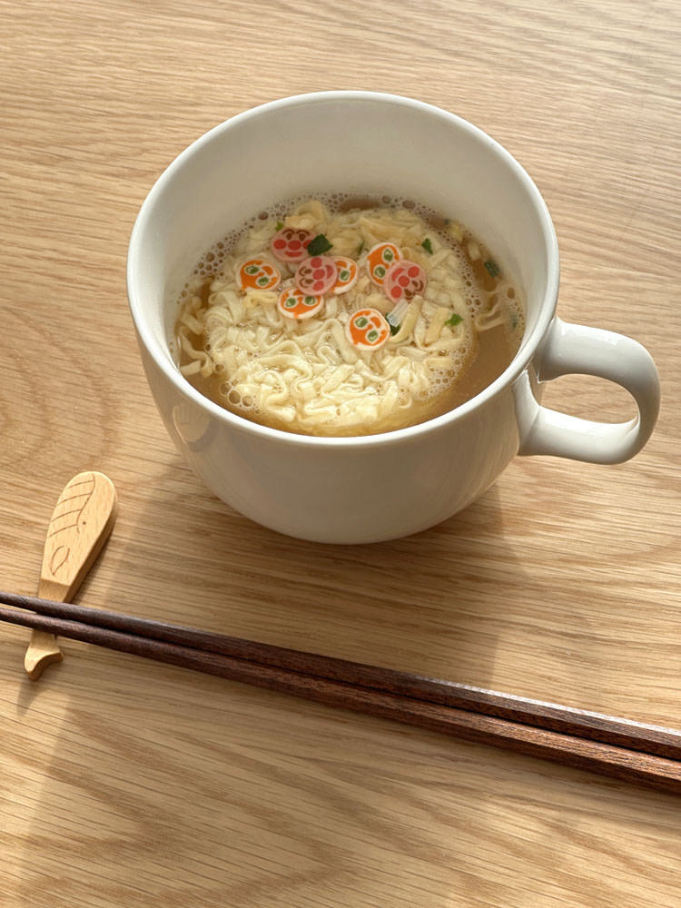 [ 닛신 ] 머그컵 우동 호빵맨 순한 다시맛 3개입 / 앙팡만 우동 야사시이 오다시 / 일본 봉지라면