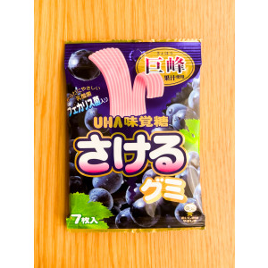 [ UHA ] 사케루구미 거봉 7매입 / 찢어서 먹는 재미있는 젤리 / 일본 젤리